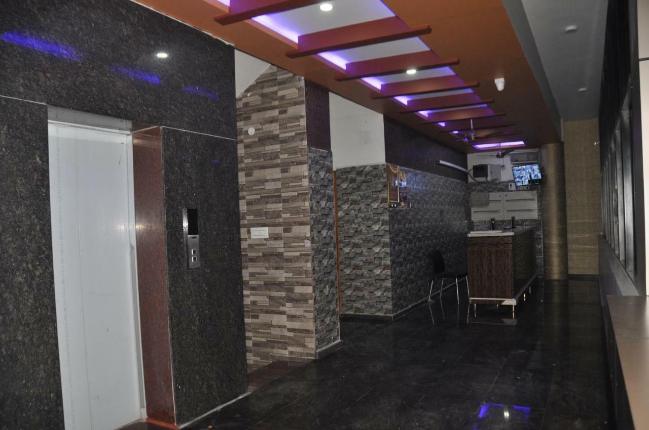 Blue Crystal Lodge Shimoga Exterior foto