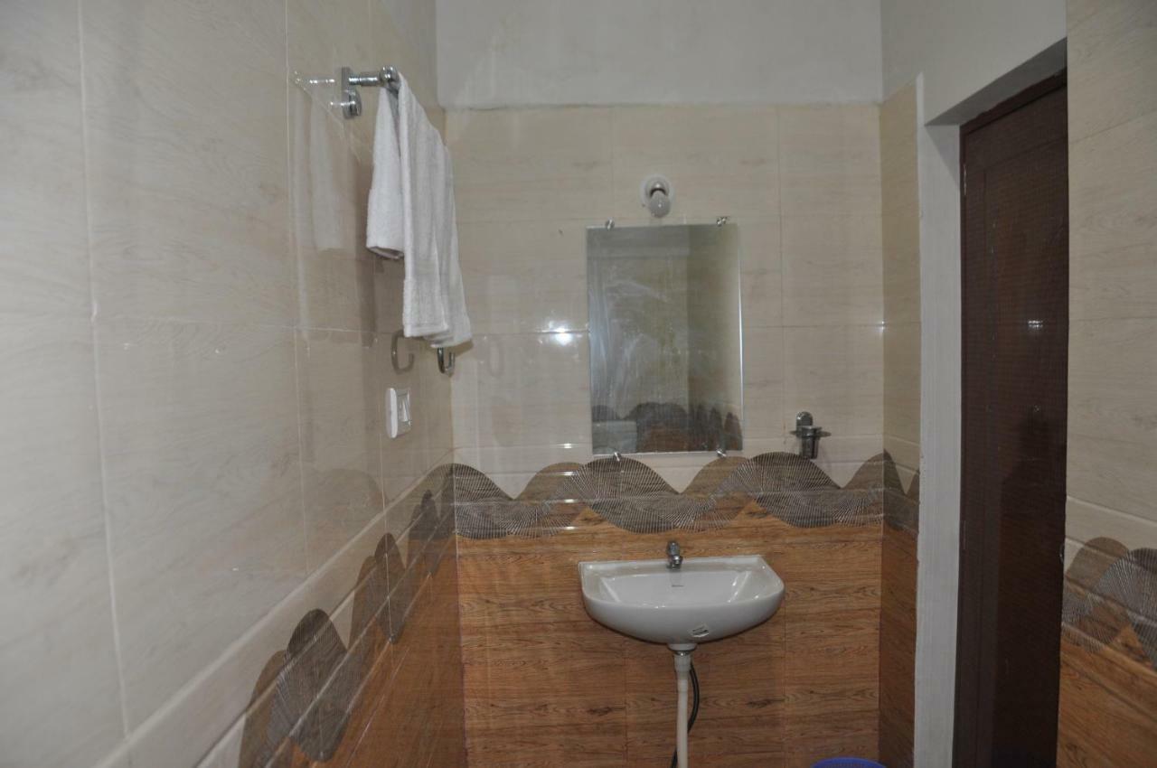 Blue Crystal Lodge Shimoga Exterior foto