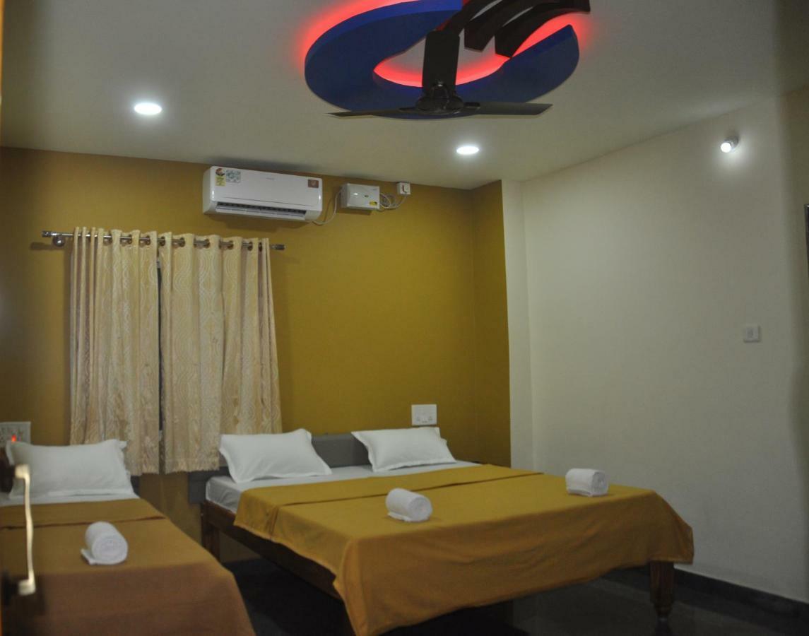 Blue Crystal Lodge Shimoga Exterior foto